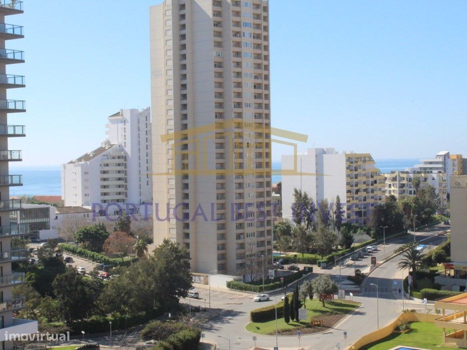 Garagens Praia da Rocha a 200 metros da praia , garagens box, arrec...