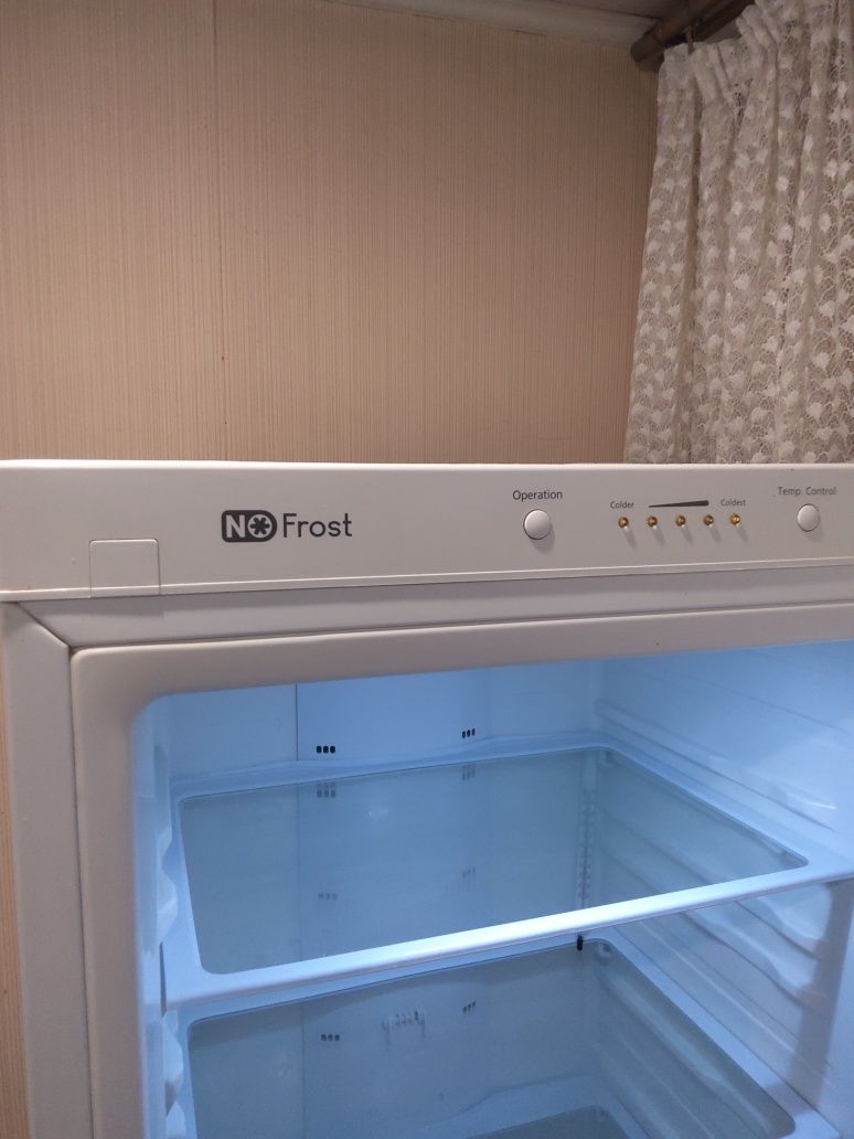 Холодильник   SAMSUNG RL48RSBSW