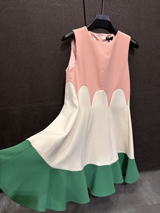 Платье Elisabetta Franchi и жакет Liu jo