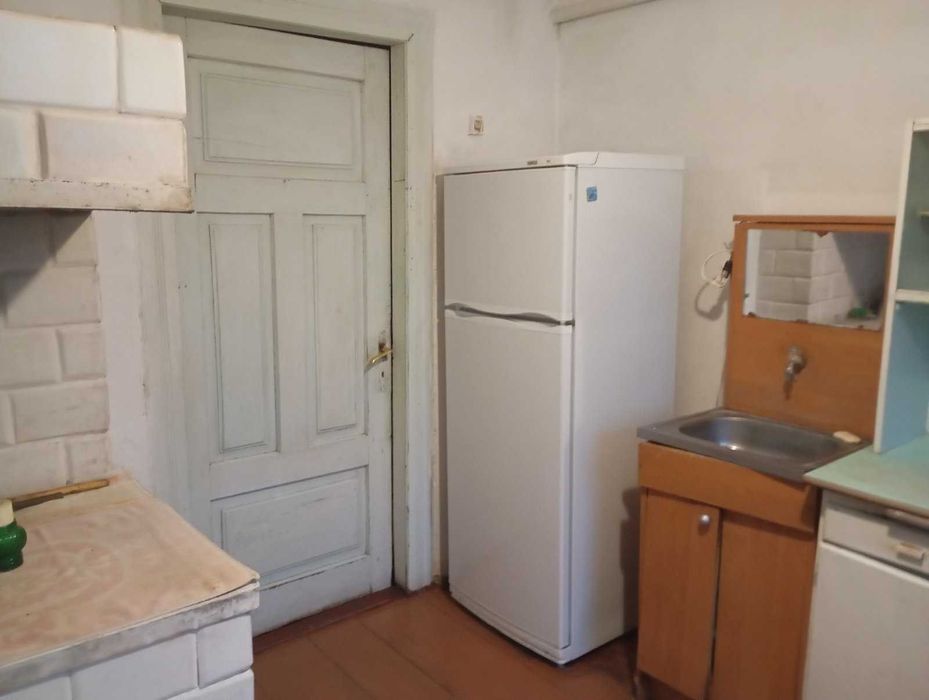 продам будинок з меблями   . 25 соток землі. Два котли на газ та дрова