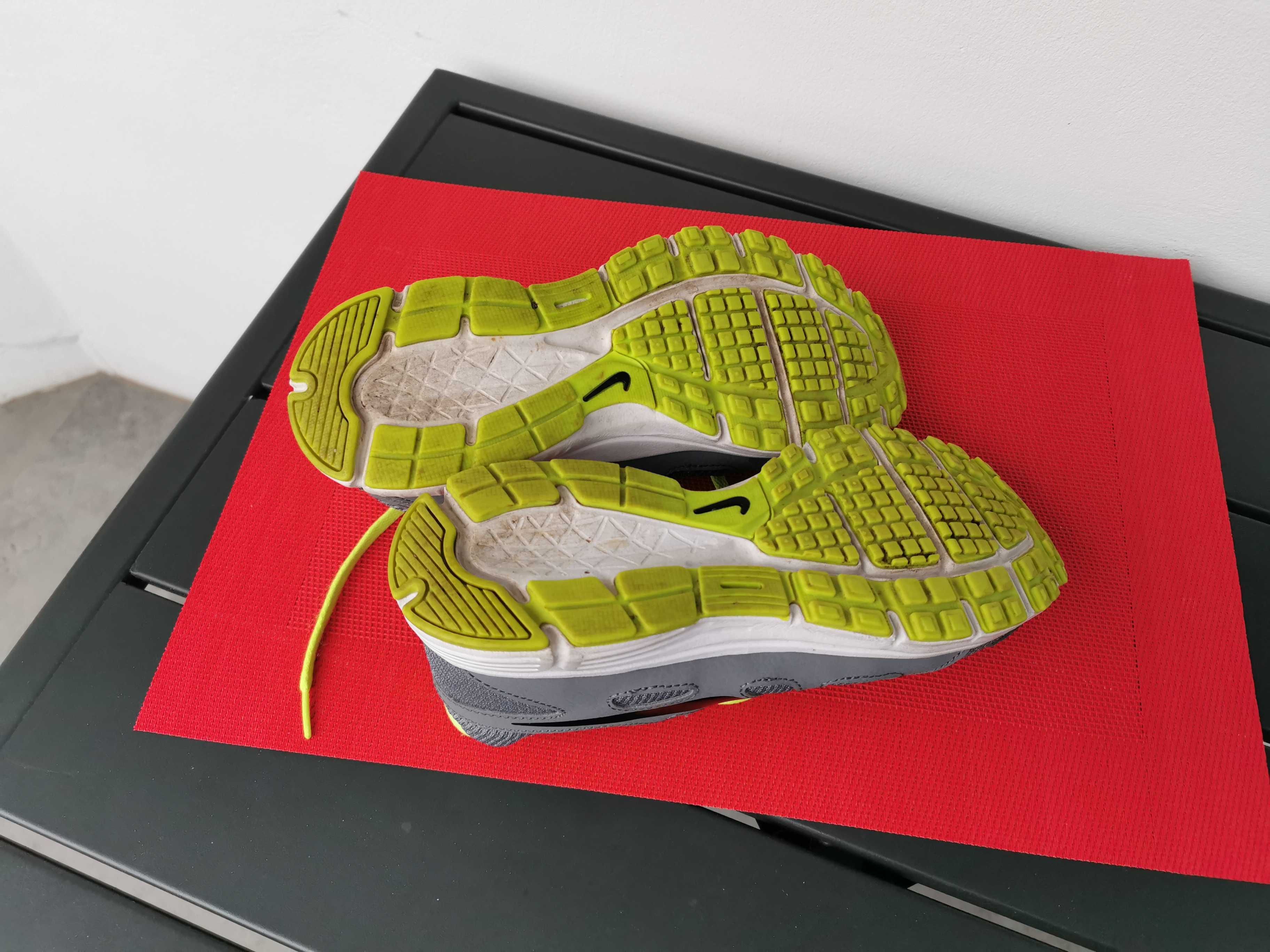 Buty unisex Nike Revolution 2 wkładka 24 cm