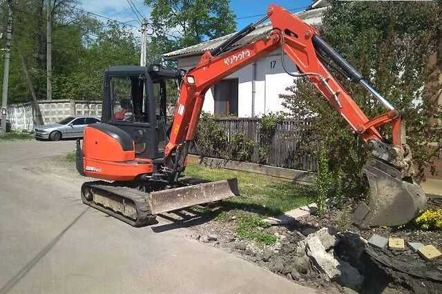 Оренда міні-екскаватора KUBOTA, навантажувача BOBCAT, евакуатора MAN