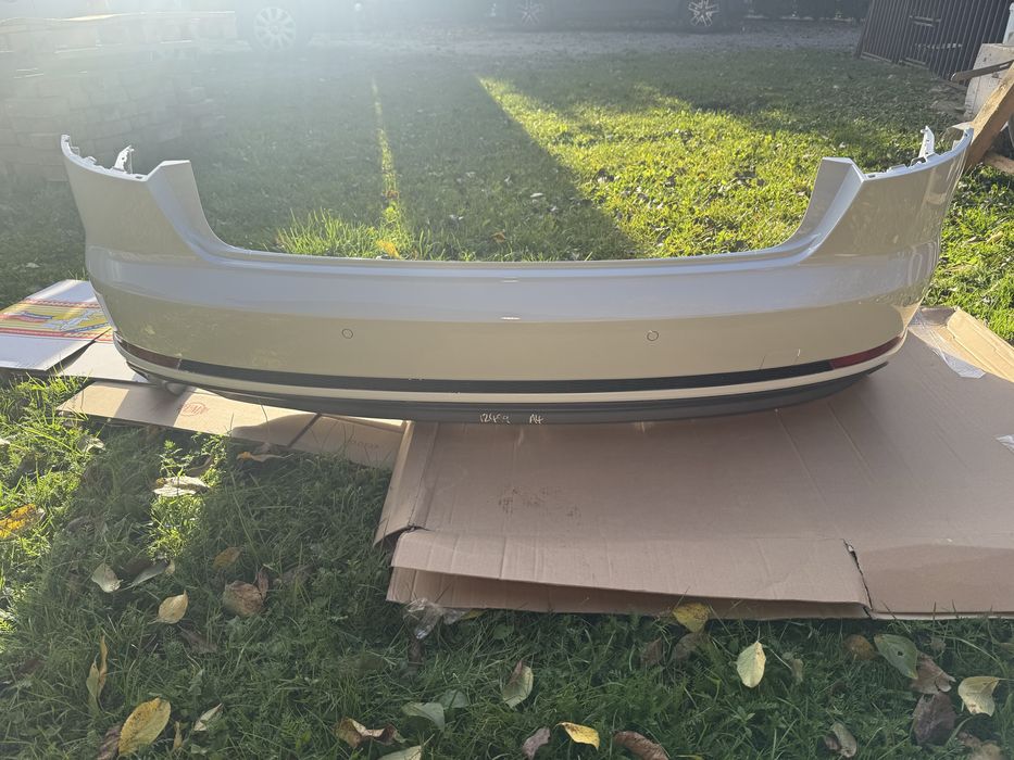 Zderzak tyłAudi A4 B9 ls9r sline sedan 15-18r PDC.