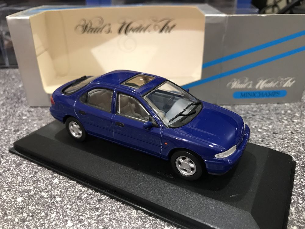 1/43 Ford Mondeo MINICHAMPS