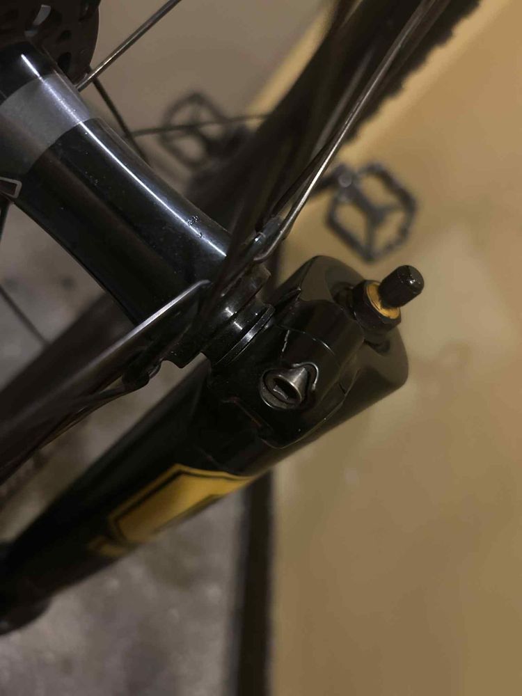 Ohlins rxf 38 m.2 uszkodzony