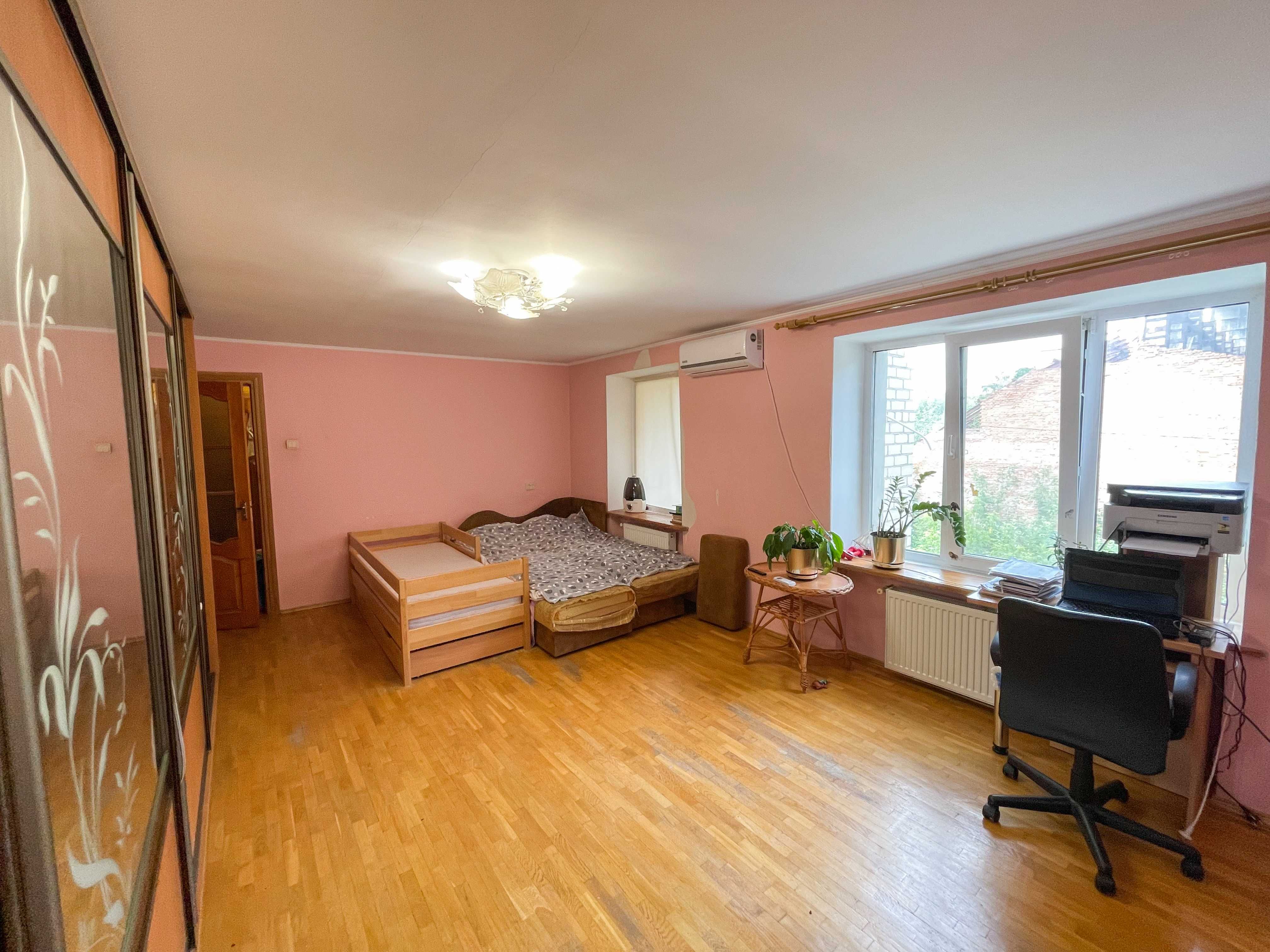 Новинка! Продам 1 - к квартиру із автономним газовим опаленням!
