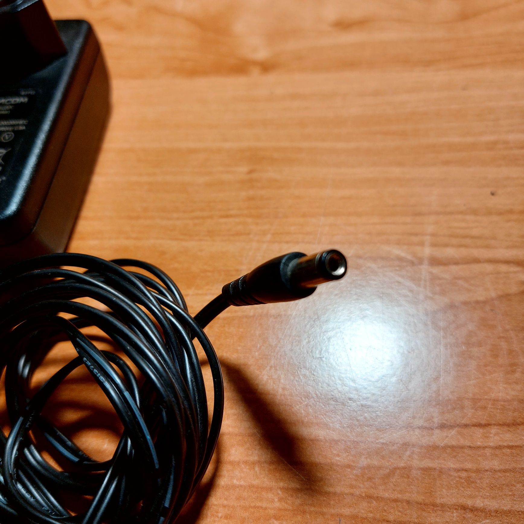 Ładowarka 12 v 2 a