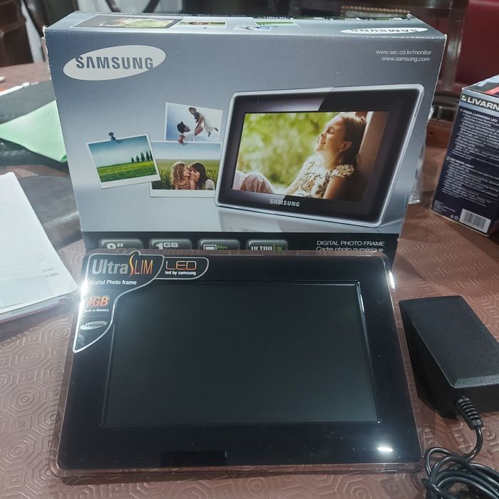 Digital Photo Frame Led Samsung 1 gb novo na caixa original