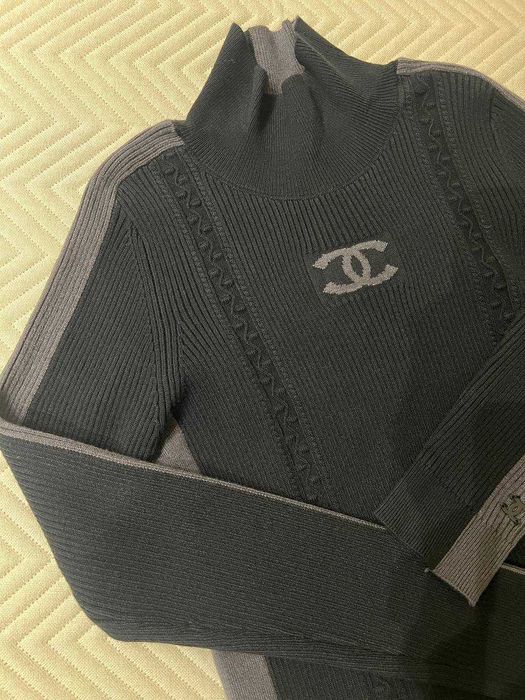 Chanel golf z wełny – ponadczasowa klasyka w czerni