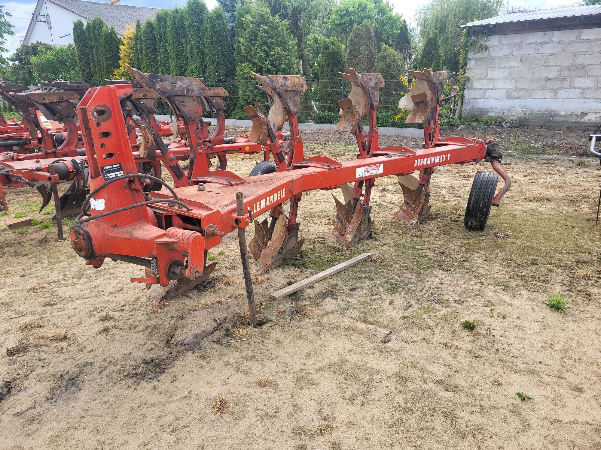 Pług Gregoire Besson  4 skibowy obrotowy hydraulika