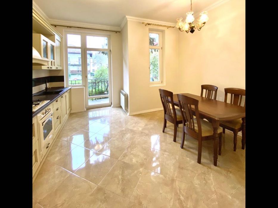 Оренда 3-кімнатної квартири 92 кв. м по вул. Вишенського у Львові