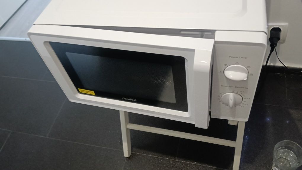 Mikrofalówka Comfee CMO-MP0120C-WH