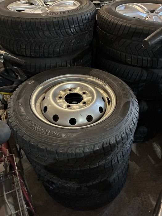 Резина б/у  185/75/16 на Ніву