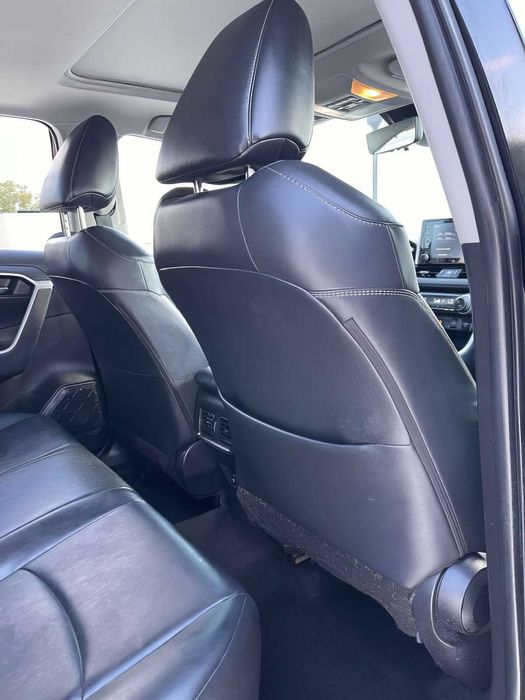 Toyota RAV4      2020