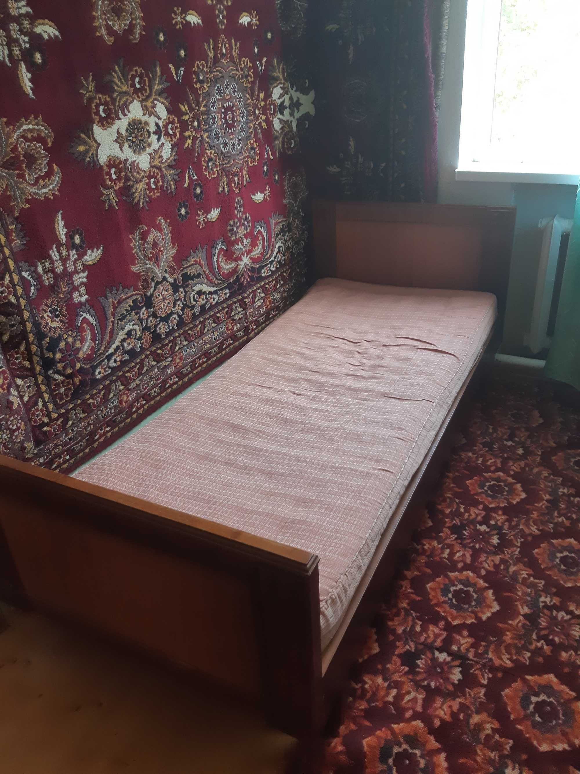 Ліжко односпальне з матрасом 190х80 см