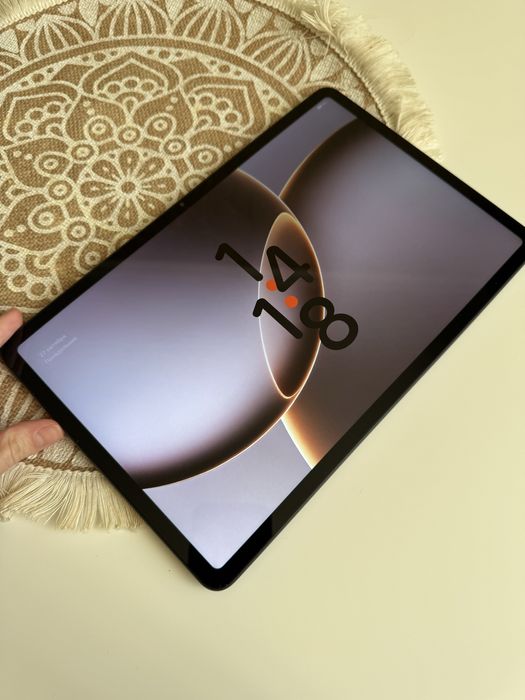Планшет Xiaomi Redmi Pad Pro 6/128GB у відмінному стані, чохол у подар