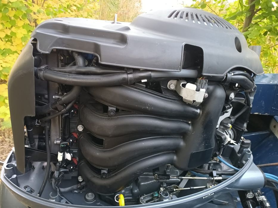 Лодочний  мотор Yamaha 100.