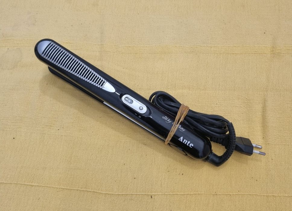 Alisador Cabelo a trabalhar