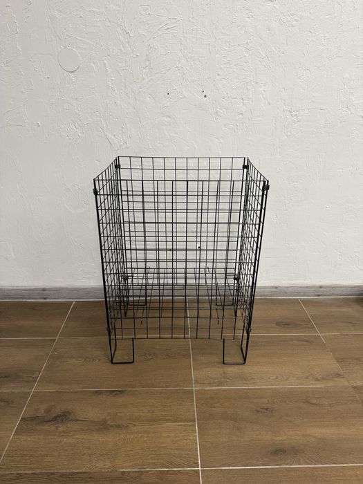 Metalowy kosz wsypowy do sklepu