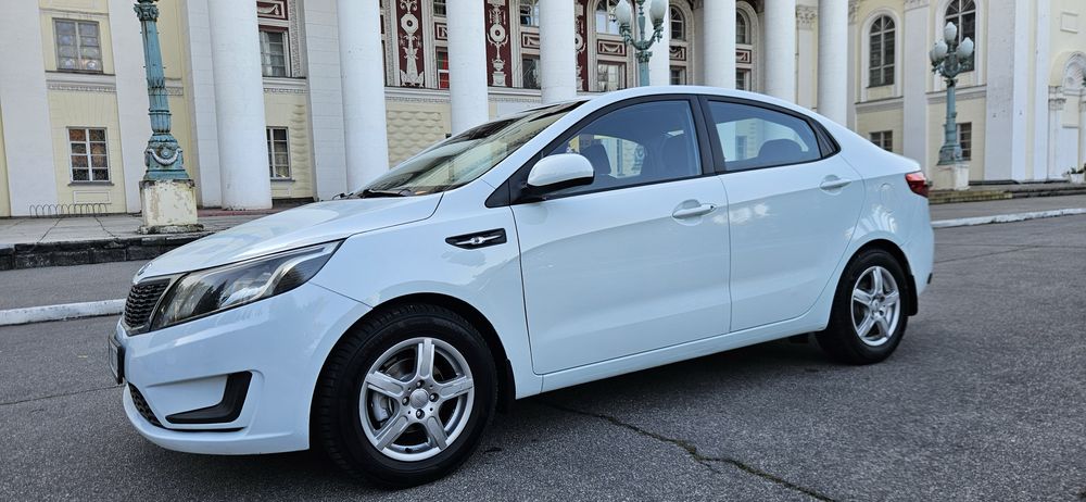 Kia Rio 2012 року