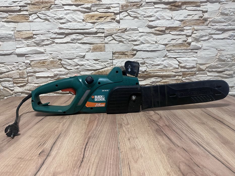 Piła łańcuchowa elektryczna Black&Decker