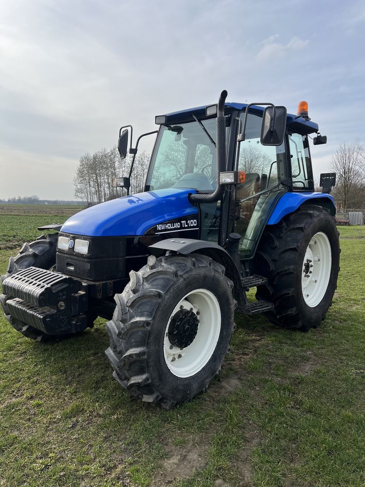 New Holland TL100 ciągnik rolniczy