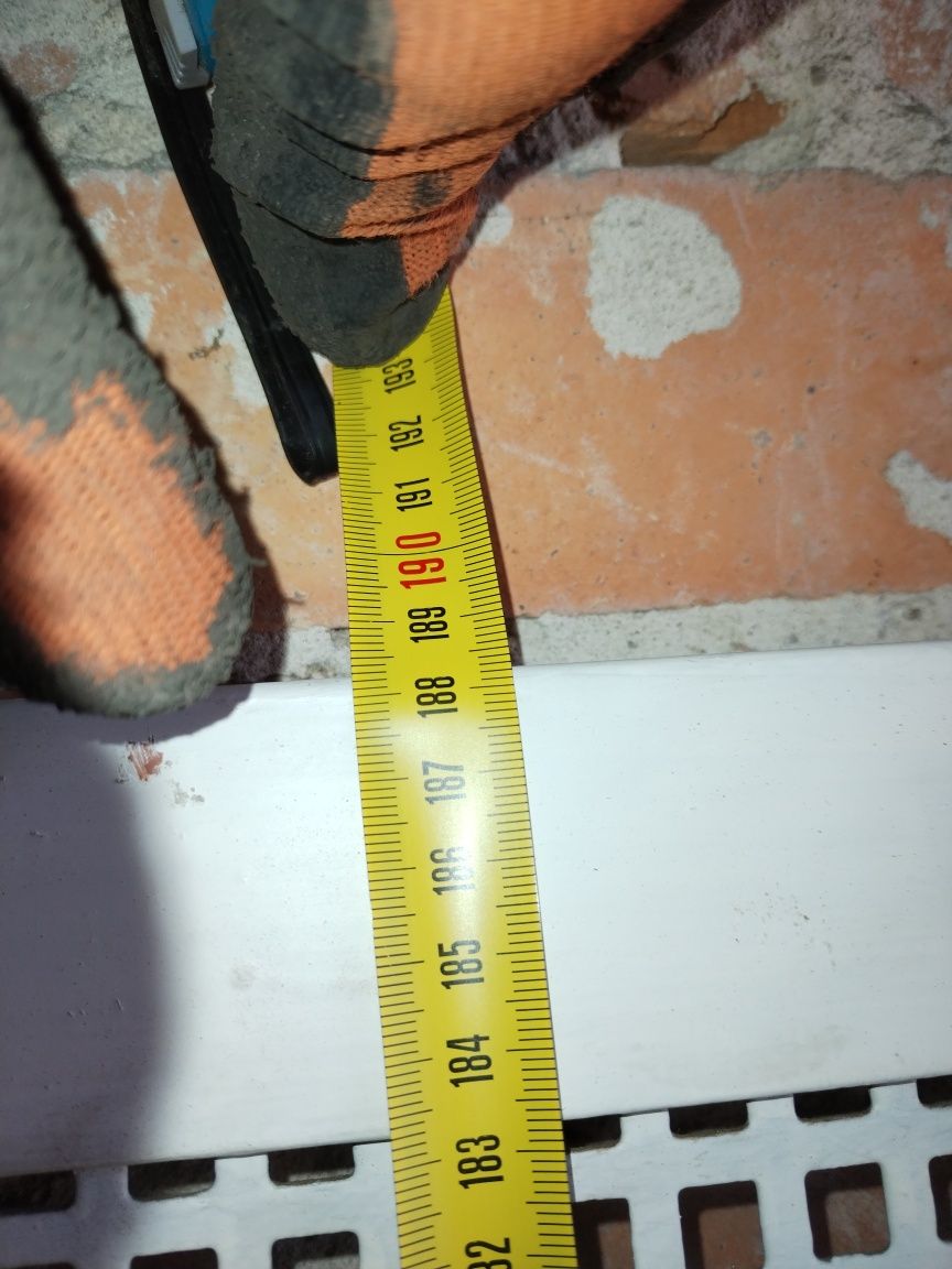 Drzwi metalowe perforowane