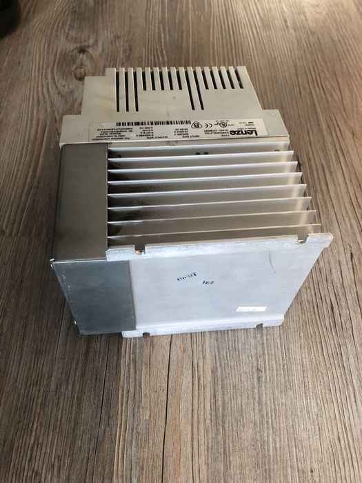 Falownik LENZE 4,0kW 3-fazowy 3x400V ESMD402L4TXA