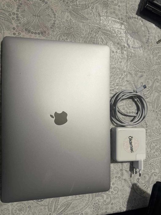 vendo macbook pro 2017