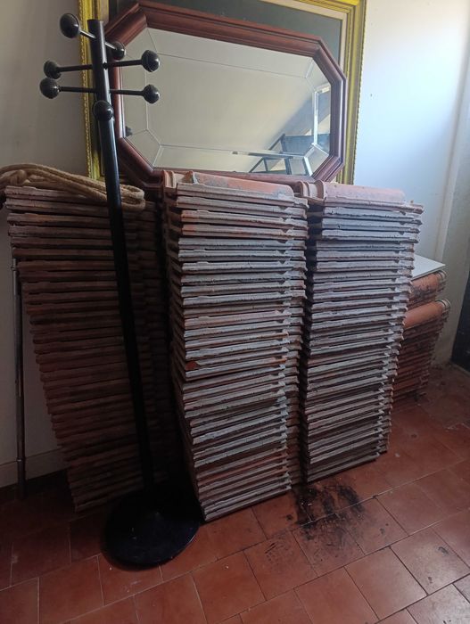 Dou telhas - bom estado