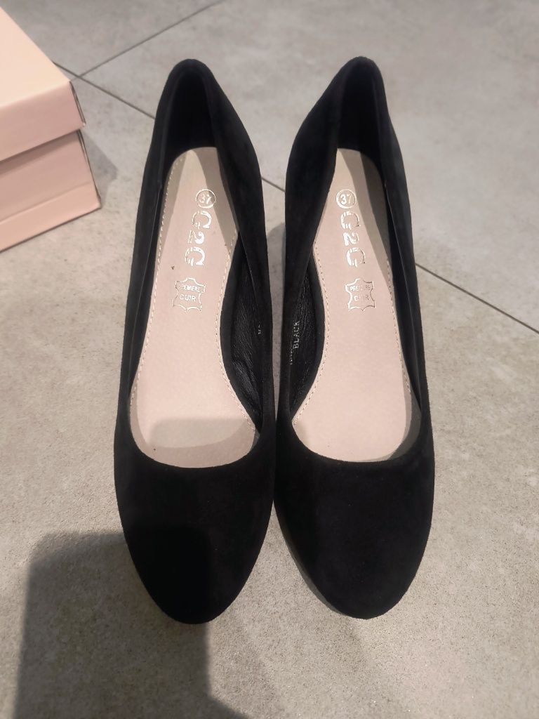 Buty na słupku r.37