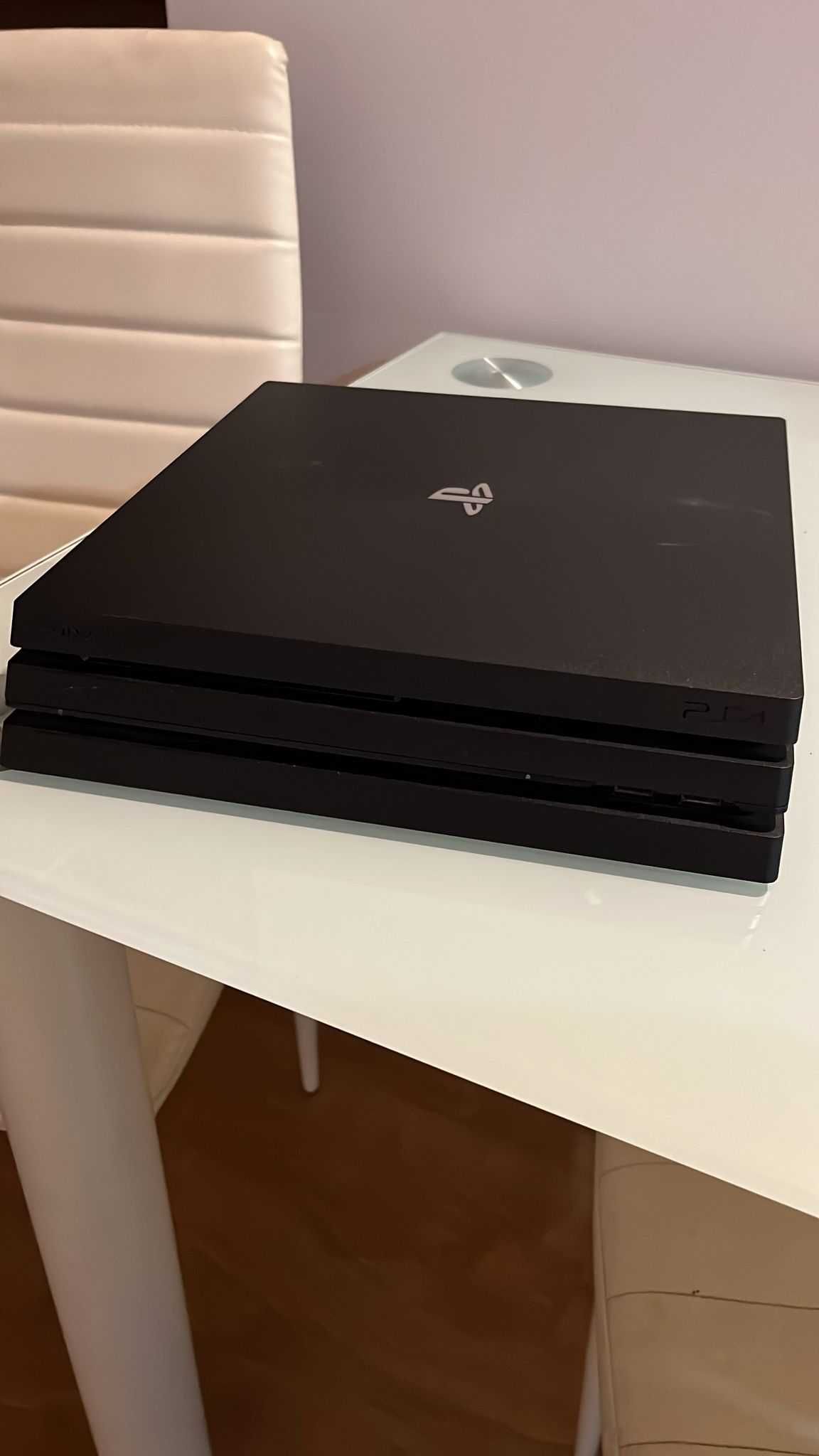 Ps4 Pro + Extras