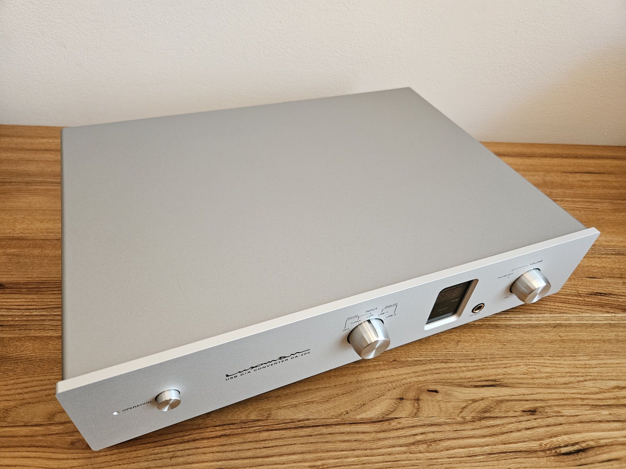 Luxman DA-200 przedwzmacniacz przetwornik C/A DAC hi-end