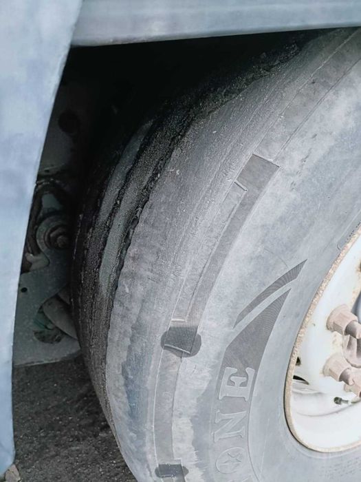 Lamberet CARRIER vector 1350 PODNOSZONA OŚ