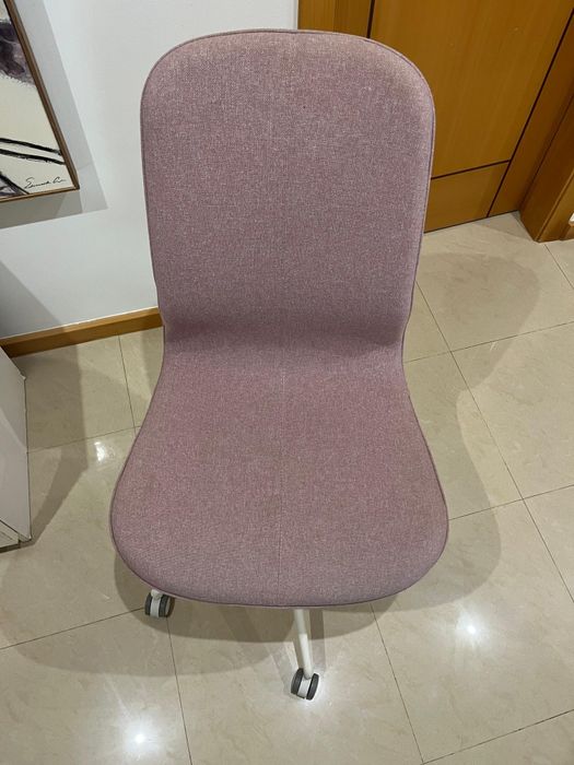 Cadeira Ikea Rosa com rodas