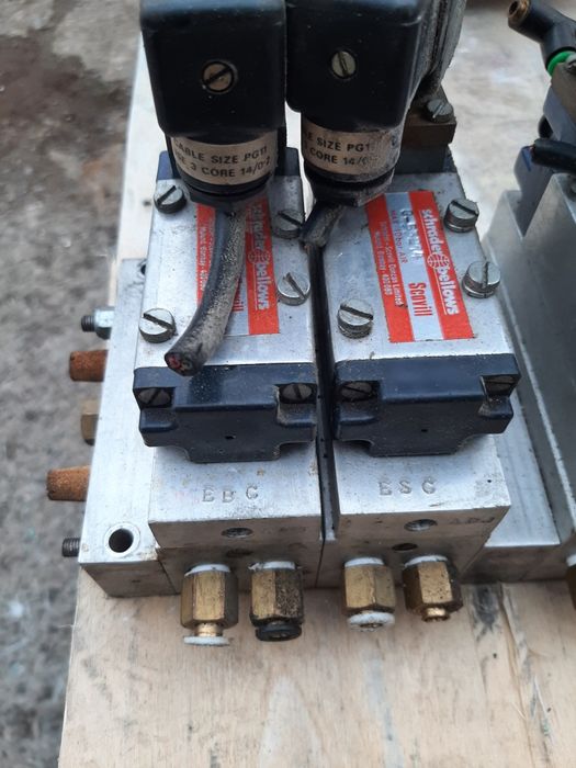 пневмо розпридільник. пневма . пневмоциліндри