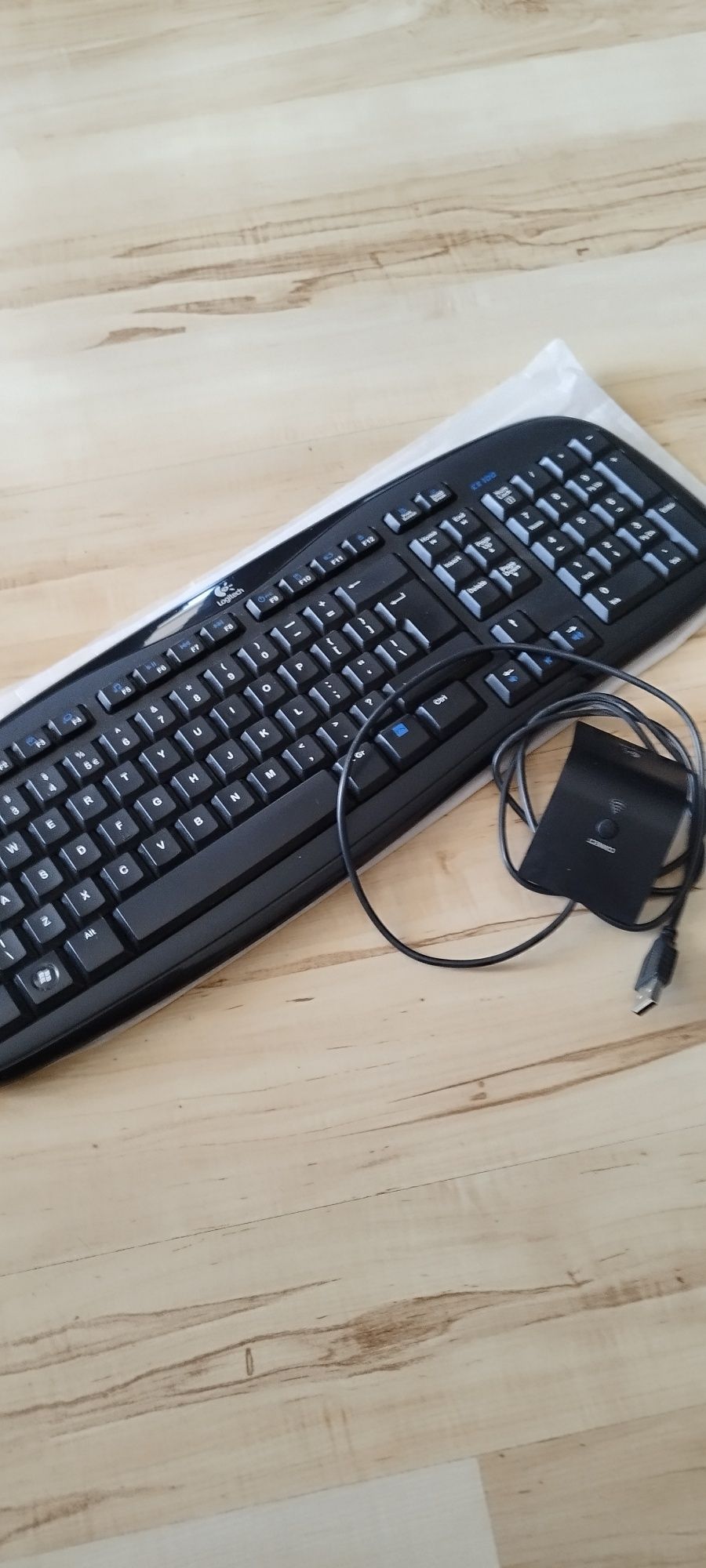 Klawiatura bezprzewodowa Logitech EX 100