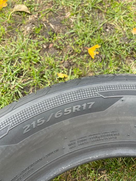 Шини   215/65/17