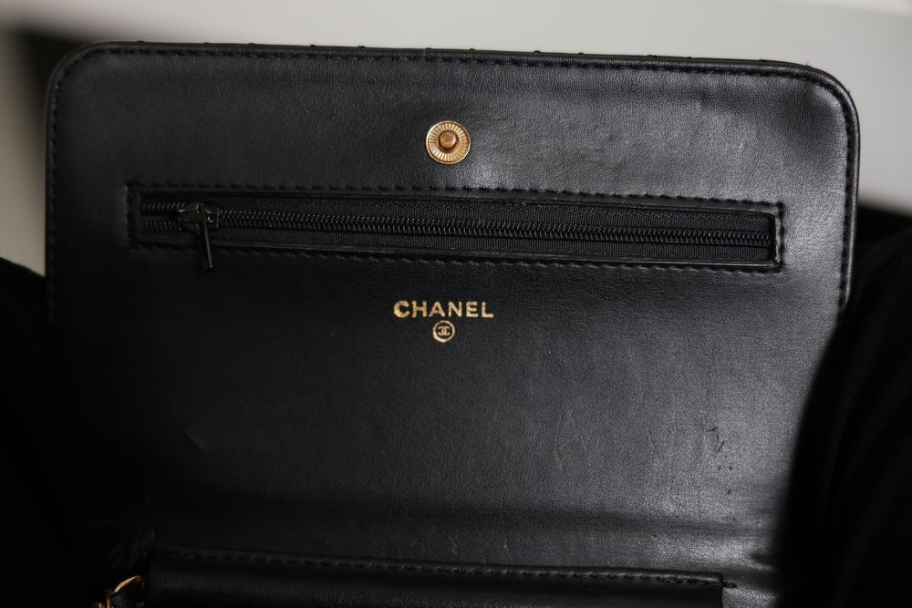 Жіноча чорна сумка Chanel