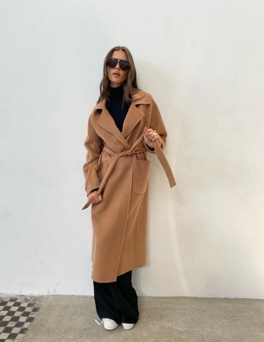 Płaszcz karmelowy shopping center 9 wełna