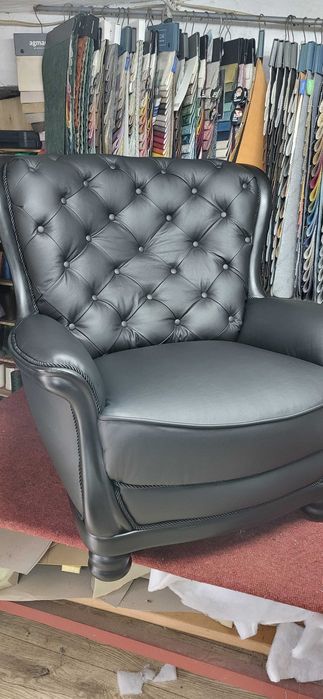 Fotele i ława skóra odrestaurowane