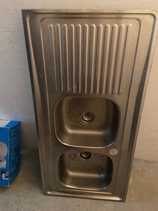 Lava-loiças em Inox com Duas Cubas + Escorredor Integrado
