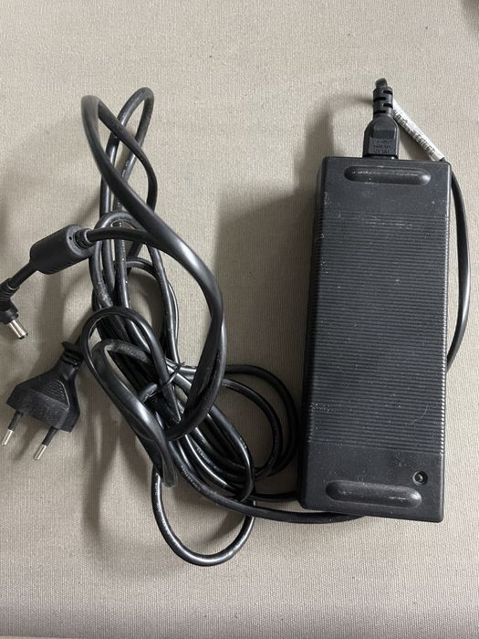 Pc toshiba + carregador