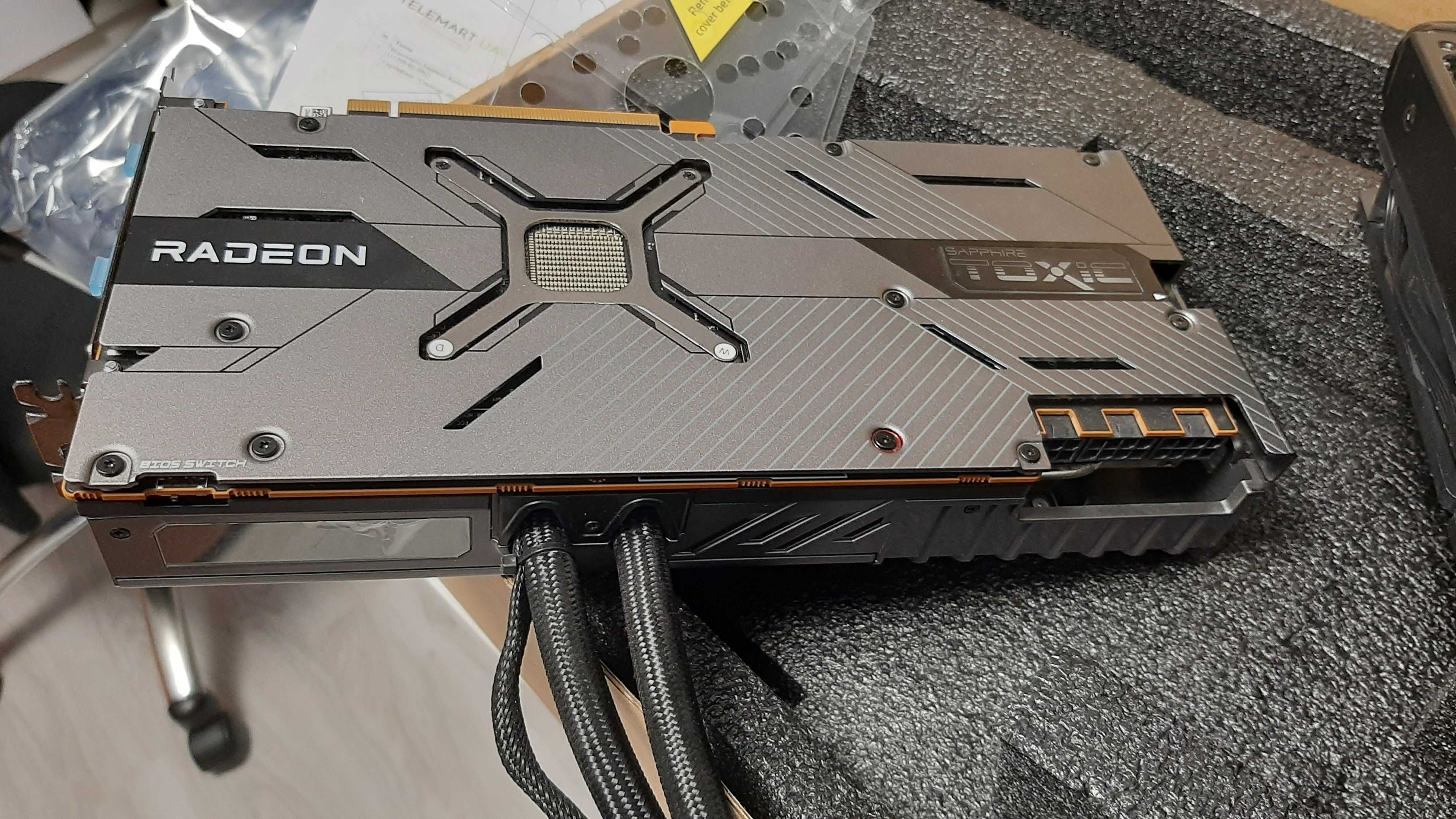 Ігрова відеокарта AMD Sapphire Radeon RX 6900 XT TOXIC