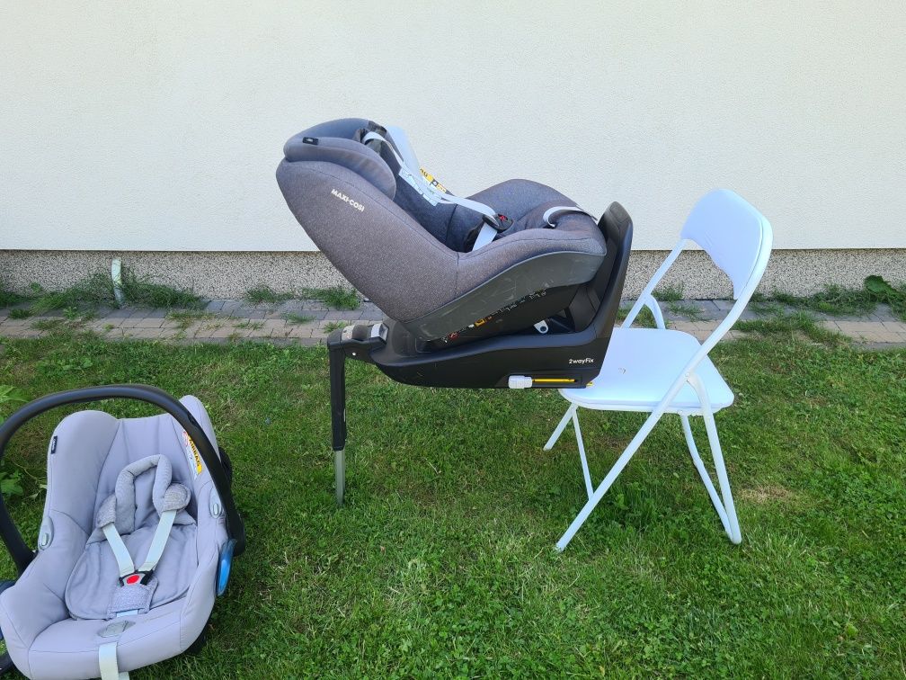Foteliki Maxi-Cosi z bazą 2wayFix