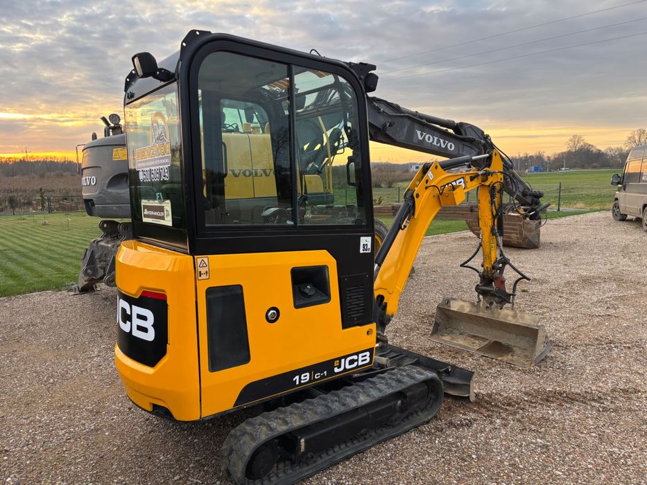 Jcb 19 c1 Minikoparka