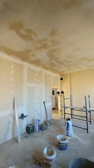 Elewacje , Remonty , Wykończenia Wnętrz i inne ...