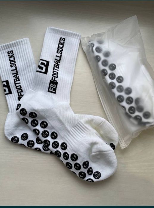 Skarpety sportowe piłkarskie