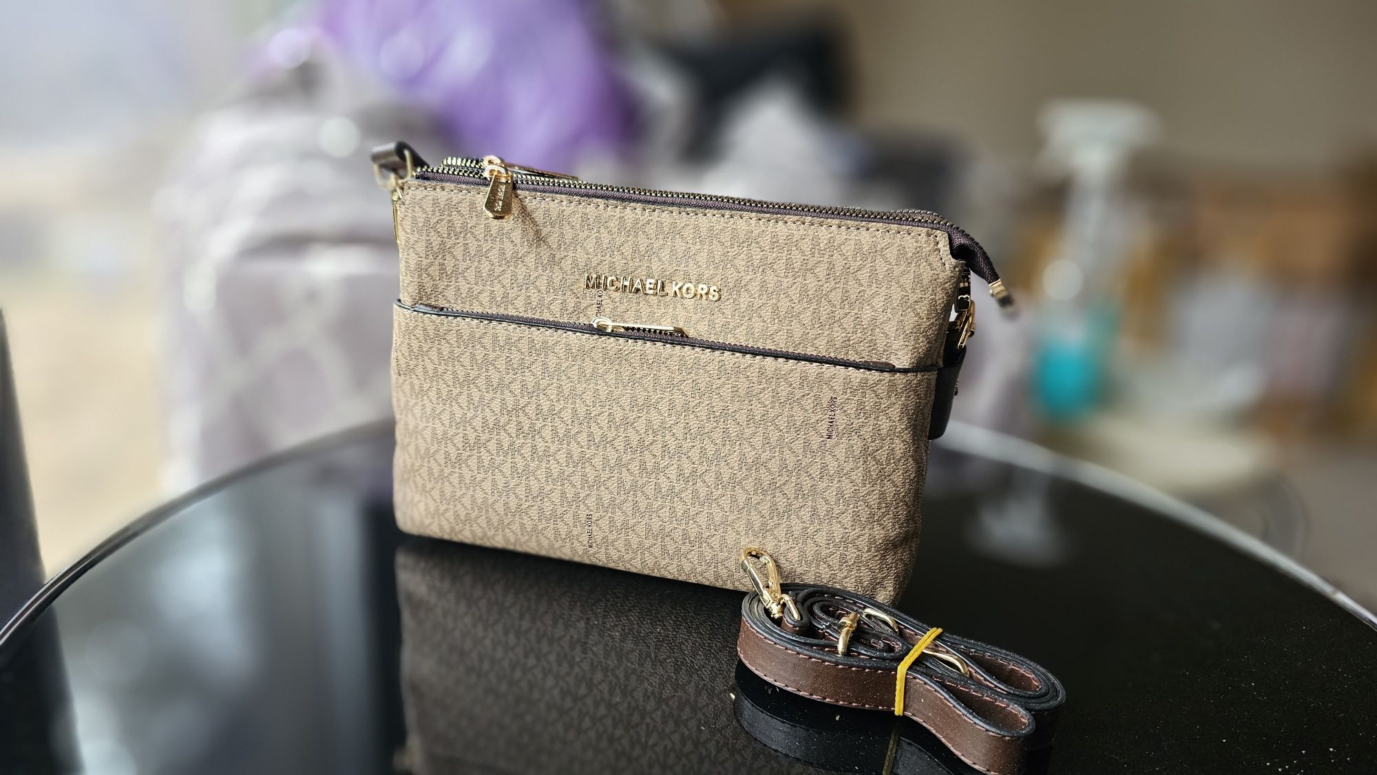 Piękna kopertówka pojemna Michael.kors monogram beż mk