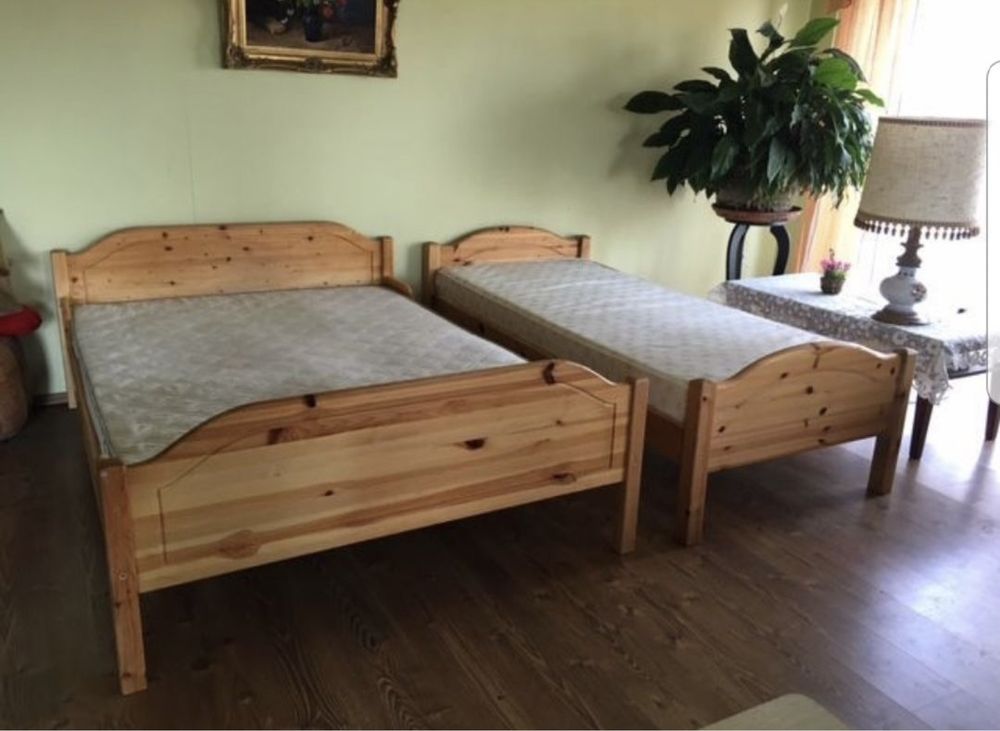 Lóżka drewniane